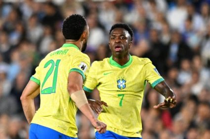 Argentina 4-1 Brazil: Tra tấn khủng khiếp; Quá bạc nhược