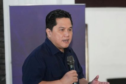 Chủ tịch LĐBĐ Indonesia bác bỏ tin đồn về Van Gaal và Frank de Boer