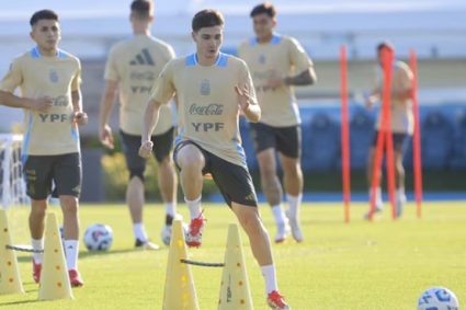 Đả bại Brazil, Argentina 1 công đôi việc