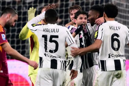 Juventus trở lại cuộc đua vô địch Serie A