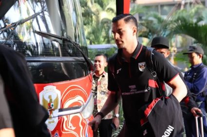 So sánh giá trị đội hình tuyển Indonesia và Bahrain: Một trời một vực