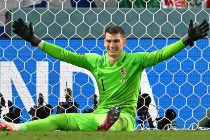 Thủ môn Croatia tiết lộ bí quyết cản 11m thành công trước ĐT Nhật Bản