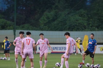 Đối đầu Ấn Độ, Văn Toàn hy vọng một điều với NHM Việt Nam