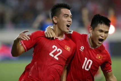 Giá vé trận Việt Nam – Indonesia rẻ bất ngờ