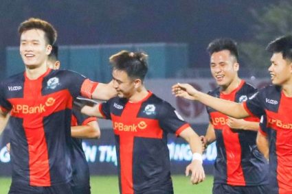 Hoàng Đức kiến tạo, Ninh Bình hạ gục Hà Tĩnh ngay trên sân khách