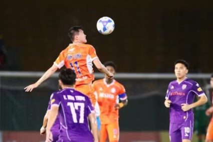 Khốc liệt cuộc đua trụ hạng V-League