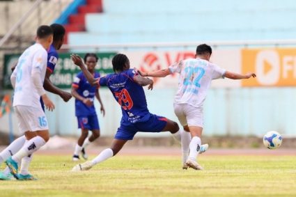 Nam Định thử nghiệm đội hình, thất bại sát nút trước CLB châu Phi