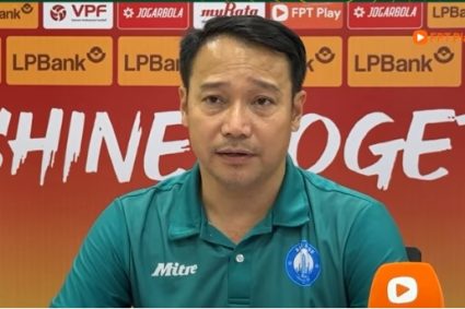 Nam Định vô địch V-League, HLV Vũ Hồng Việt thừa nhận giữ ngôi vương còn khó hơn