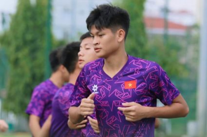 PVF gửi Nguyễn Văn Bách sang Nhật