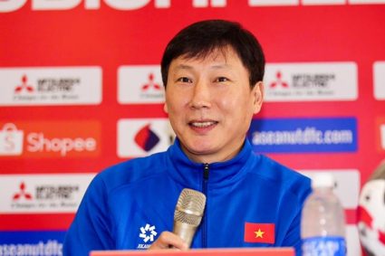 Thắng Thái Lan, HLV Kim Sang-sik vẫn có điều tiếc nuối