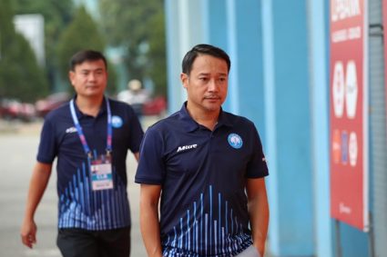 Thua đau Hà Tĩnh, HLV Nam Định khen ngợi 1 cái tên