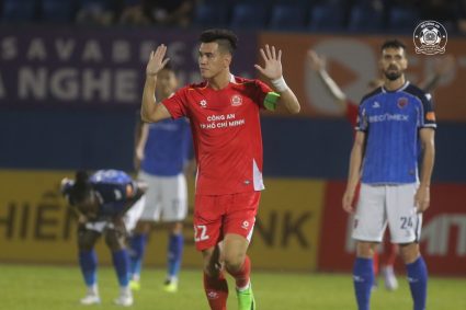 Tiến Linh ghi bàn, thầy cũ Anh Đức hết lời ngợi khen: “Đó là phẩm chất của trung phong hàng đầu”