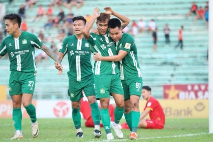 Vắng Công Phượng, Bình Phước thắng nghẹt thở Long An 2-1