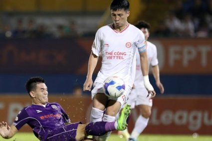 Vắng Xuân Son, thiếu nốt Tiến Linh, HLV Kim Sang-sik chọn ai lĩnh xướng hàng công?