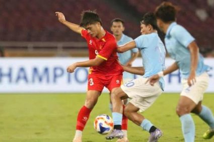 Vào bán kết, U23 Việt Nam bộc lộ nhiều điểm yếu